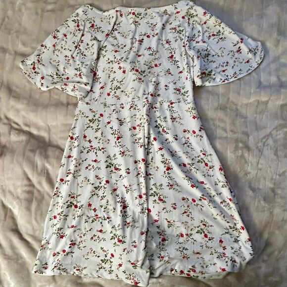 White Floral Romper - Picture 3 of 4